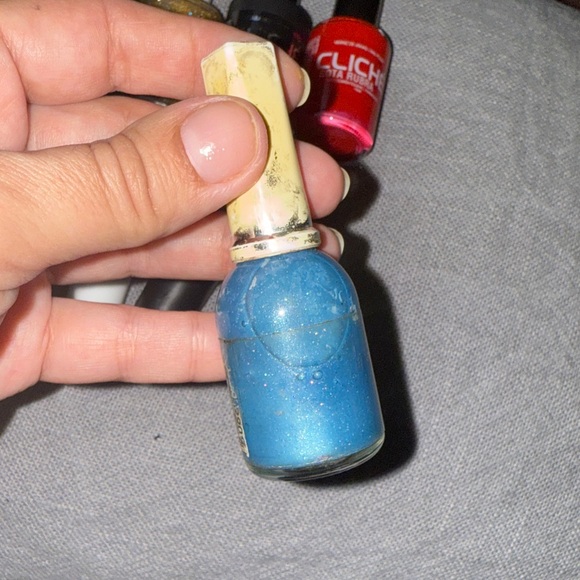 Vibrant Nail Polish Collection - Picture 8 of 8